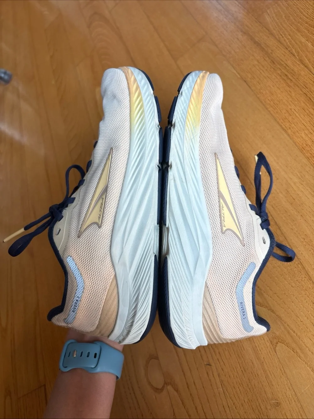 Altra Rivera 3 Running Shoes Sneakers Sand Yellow Navy Blue Road Womens Size 6